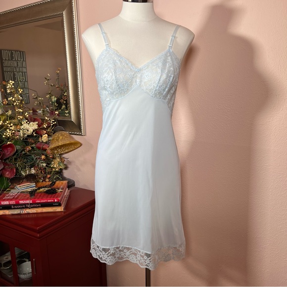 Vintage 40 50 Retro Vanity Fair Pale Blue Lace mini Slip Dress Night Gown - Picture 17 of 17